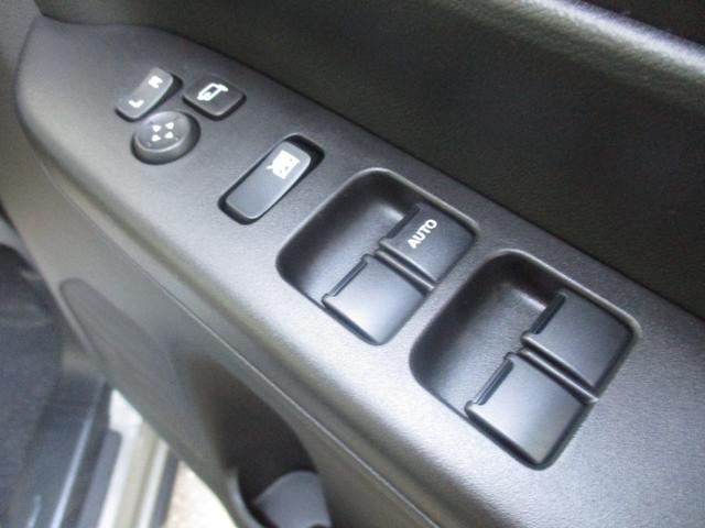 スペーシアギア ハイブリッドＸＺ　スマートキー、衝突防止機能、プッシュスタート、オートライト、オートエアコン、アイドリングストップ、両側電動スライドドア、ハイブリット、ＬＥＤヘッドライト、ステアリングヒーター、セーフティサポート搭載車（44枚目）