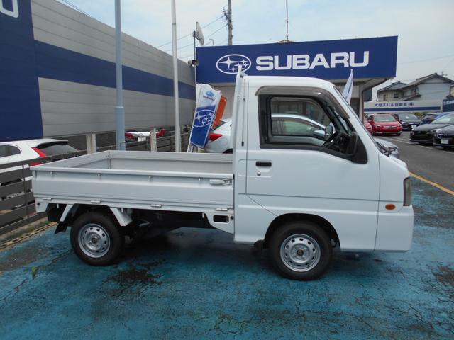 サンバートラック ＴＢ　５速ＭＴ　切替式４ＷＤ　タイヤ４本新品　ワンオーナー　エアコン　パワステ　エアバッグ　荷台マット　ドアバイザー　フロアマット　社外スピーカー　スバルオリジナルサンバー　最終モデル（4枚目）