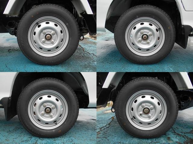 サンバートラック ＴＢ　５速ＭＴ　切替式４ＷＤ　タイヤ４本新品　ワンオーナー　エアコン　パワステ　エアバッグ　荷台マット　ドアバイザー　フロアマット　社外スピーカー　スバルオリジナルサンバー　最終モデル（8枚目）