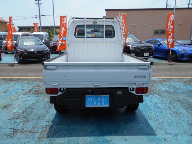 サンバートラック ＴＢ　５速ＭＴ　切替式４ＷＤ　禁煙車　タイヤ４本新品　エアコン　パワステ　エアバッグ　シガーソケット　マット　バイザー　スバルオリジナルサンバー　最終モデル（22枚目）