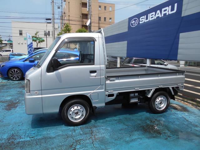 サンバートラック ＴＢ　オートマ　４ＷＤ　エアコン　パワステ　パワーウィンド　キーレス　タイヤ４本新品　禁煙車　シガーソケット　荷台マット　ゲートプロテクター　スバルオリジナル　最終モデル（3枚目）
