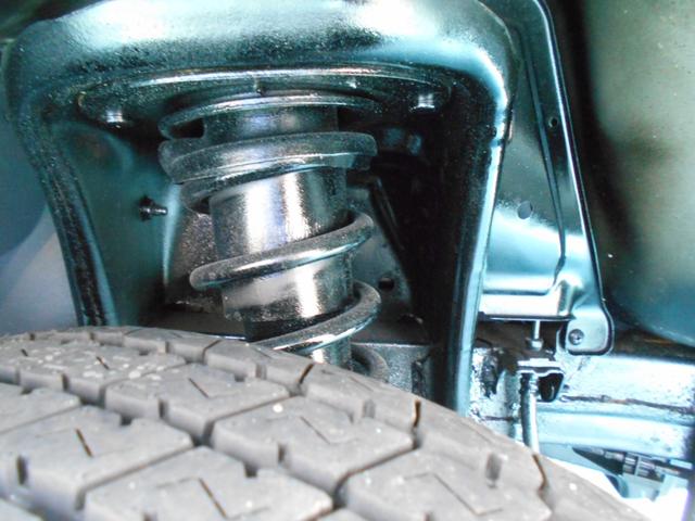 サンバートラック ＴＢ　オートマ　４ＷＤ　エアコン　パワステ　パワーウィンド　キーレス　タイヤ４本新品　禁煙車　シガーソケット　荷台マット　ゲートプロテクター　スバルオリジナル　最終モデル（44枚目）