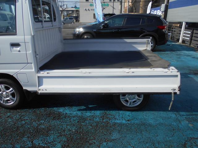 サンバートラック TC-SC スーパーチャージャー オートマ タイヤ4本新品 ワンオーナー エアコン パワステ パワーウィンド キーレス 社外アルミホイール トレーマット バイザー ゲートプロテクター スバルオリジナル 最終モデル(26枚目)