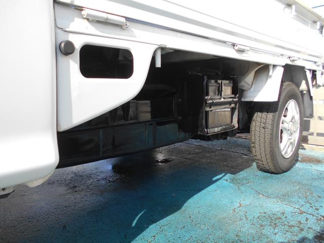 サンバートラック TC-SC スーパーチャージャー オートマ タイヤ4本新品 ワンオーナー エアコン パワステ パワーウィンド キーレス 社外アルミホイール トレーマット バイザー ゲートプロテクター スバルオリジナル 最終モデル(41枚目)