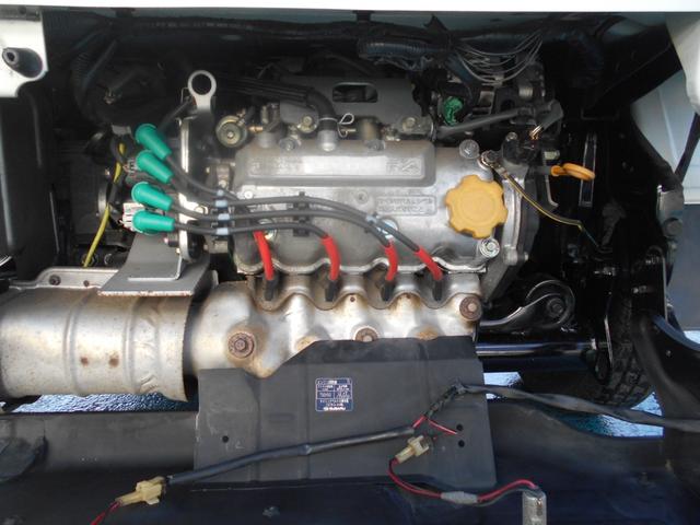 サンバートラック TC-SC スーパーチャージャー オートマ タイヤ4本新品 ワンオーナー エアコン パワステ パワーウィンド キーレス 社外アルミホイール トレーマット バイザー ゲートプロテクター スバルオリジナル 最終モデル(48枚目)