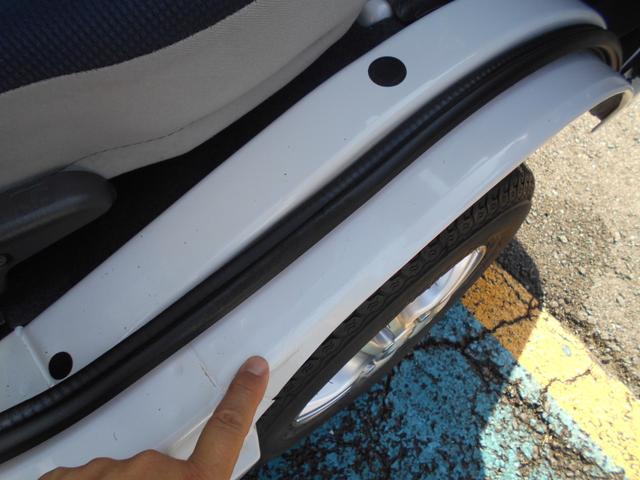 サンバートラック TC-SC スーパーチャージャー オートマ タイヤ4本新品 ワンオーナー エアコン パワステ パワーウィンド キーレス 社外アルミホイール トレーマット バイザー ゲートプロテクター スバルオリジナル 最終モデル(56枚目)