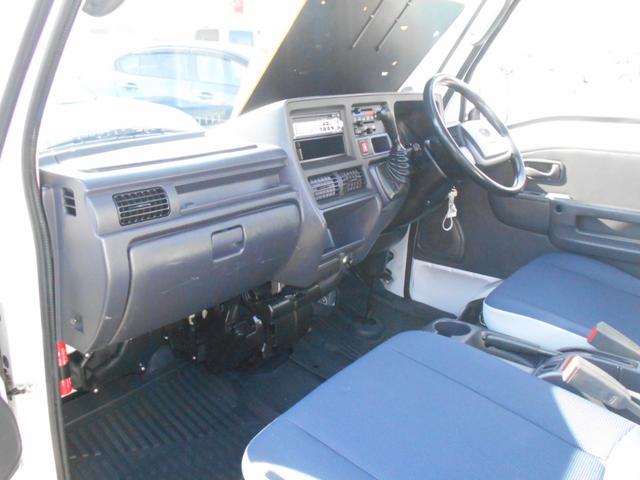 サンバートラック TC-SC スーパーチャージャー オートマ タイヤ4本新品 ワンオーナー エアコン パワステ パワーウィンド キーレス 社外アルミホイール トレーマット バイザー ゲートプロテクター スバルオリジナル 最終モデル(57枚目)