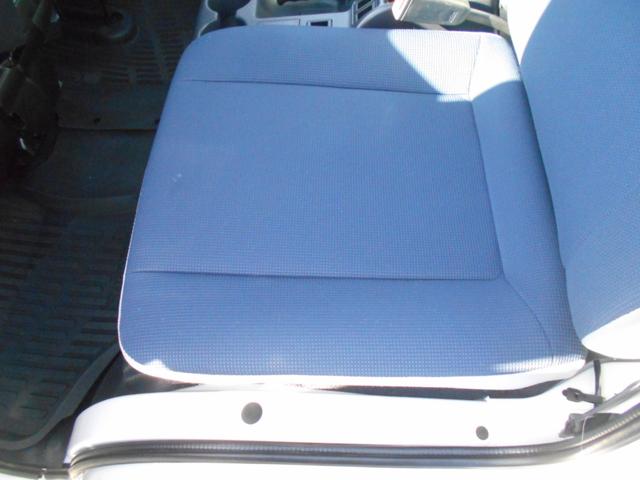 サンバートラック TC-SC スーパーチャージャー オートマ タイヤ4本新品 ワンオーナー エアコン パワステ パワーウィンド キーレス 社外アルミホイール トレーマット バイザー ゲートプロテクター スバルオリジナル 最終モデル(63枚目)