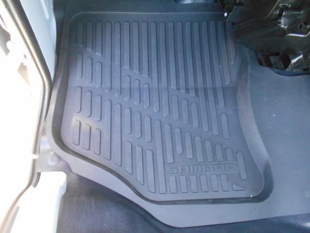 サンバートラック TC-SC スーパーチャージャー オートマ タイヤ4本新品 ワンオーナー エアコン パワステ パワーウィンド キーレス 社外アルミホイール トレーマット バイザー ゲートプロテクター スバルオリジナル 最終モデル(79枚目)