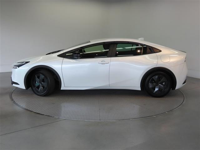プリウス Ｕ　展示・試乗車　ハイブリッド　フルセグ　バックカメラ　ミュージックプレイヤー接続可　衝突被害軽減システム　ＥＴＣ　スマートキー　ＬＥＤヘッドランプ　アイドリングストップ　オートクルーズコントロール（5枚目）