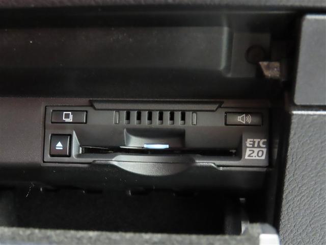 ＲＸ ＲＸ４５０ｈ　Ｆスポーツ　革シート　サンルーフ　ハイブリッド　ナビ＆ＴＶ　メモリーナビ　フルセグ　バックカメラ　ＤＶＤ再生　ミュージックプレイヤー接続可　衝突被害軽減システム　ＥＴＣ　電動シート　スマートキー　キーレス　ＣＤ（17枚目）