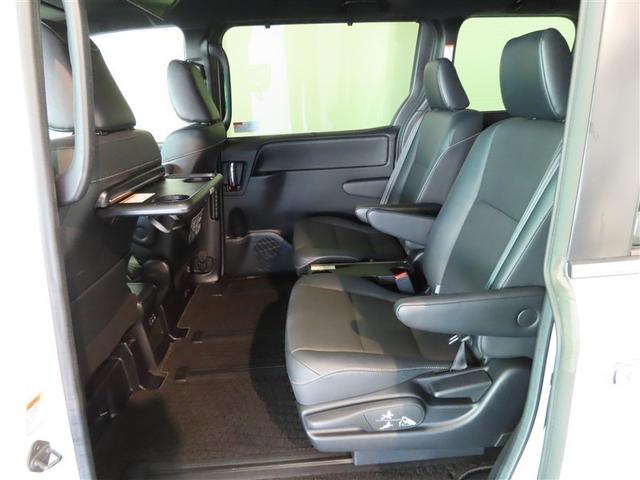 エスクァイア ハイブリッドGi ハイブリッド ナビ&TV 両側電動スライド メモリーナビ フルセグ 後席モニター バックカメラ DVD再生 衝突被害軽減システム ETC 3列シート スマートキー LEDヘッドランプ 乗車定員7人(29枚目)