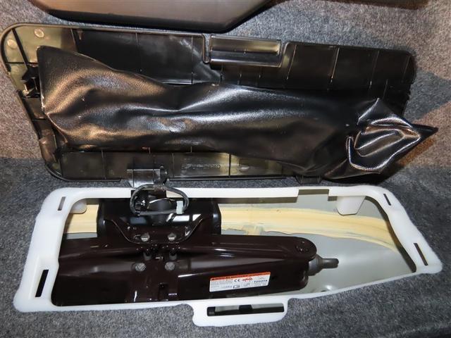 エスクァイア ハイブリッドGi ハイブリッド ナビ&TV 両側電動スライド メモリーナビ フルセグ 後席モニター バックカメラ DVD再生 衝突被害軽減システム ETC 3列シート スマートキー LEDヘッドランプ 乗車定員7人(40枚目)