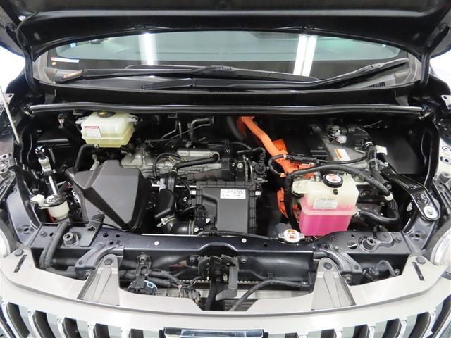 エスクァイア ハイブリッドGi ハイブリッド ナビ&TV 両側電動スライド メモリーナビ フルセグ 後席モニター バックカメラ DVD再生 衝突被害軽減システム ETC 3列シート スマートキー LEDヘッドランプ 乗車定員7人(20枚目)