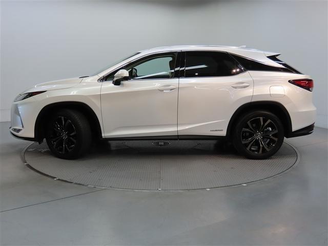 ＲＸ ＲＸ４５０ｈ　バージョンＬ　革シート　ハイブリッド　ナビ＆ＴＶ　メモリーナビ　フルセグ　バックカメラ　ＤＶＤ再生　ミュージックプレイヤー接続可　衝突被害軽減システム　ＥＴＣ　電動シート　スマートキー　ＬＥＤヘッドランプ　キーレス（4枚目）