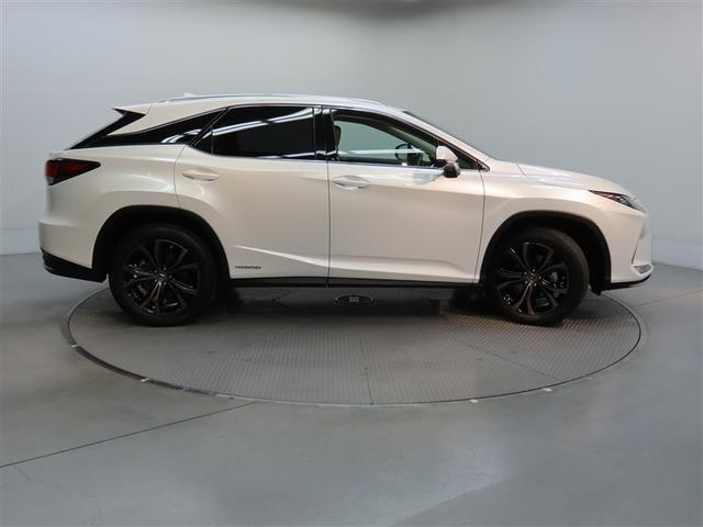 ＲＸ ＲＸ４５０ｈ　バージョンＬ　革シート　ハイブリッド　ナビ＆ＴＶ　メモリーナビ　フルセグ　バックカメラ　ＤＶＤ再生　ミュージックプレイヤー接続可　衝突被害軽減システム　ＥＴＣ　電動シート　スマートキー　ＬＥＤヘッドランプ　キーレス（22枚目）