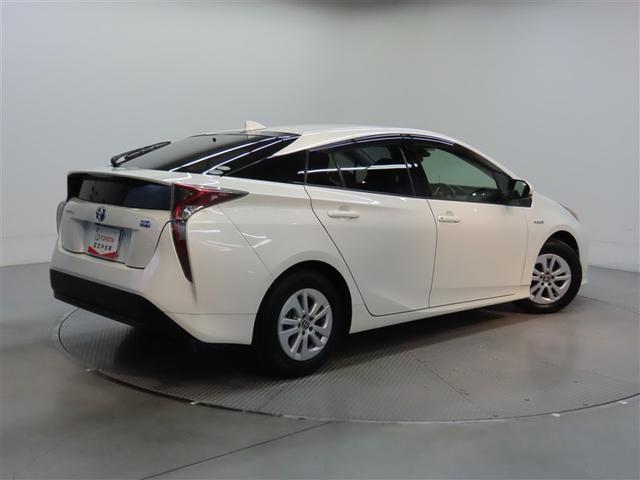 プリウス Ｓ　ハイブリッド　ナビ＆ＴＶ　メモリーナビ　フルセグ　バックカメラ　ＤＶＤ再生　衝突被害軽減システム　ＥＴＣ　スマートキー　ＬＥＤヘッドランプ　アイドリングストップ　オートクルーズコントロール　キーレス（5枚目）