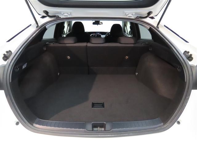 プリウス Ｓ　ハイブリッド　ナビ＆ＴＶ　メモリーナビ　フルセグ　バックカメラ　ＤＶＤ再生　衝突被害軽減システム　ＥＴＣ　スマートキー　ＬＥＤヘッドランプ　アイドリングストップ　オートクルーズコントロール　キーレス（8枚目）