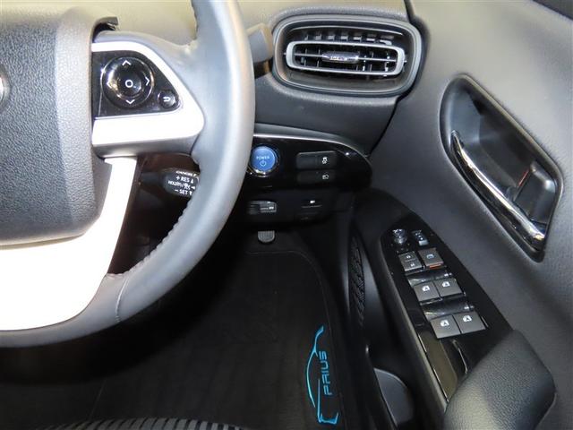 プリウス Ｓ　ハイブリッド　ナビ＆ＴＶ　メモリーナビ　フルセグ　バックカメラ　ＤＶＤ再生　衝突被害軽減システム　ＥＴＣ　スマートキー　ＬＥＤヘッドランプ　アイドリングストップ　オートクルーズコントロール　キーレス（16枚目）