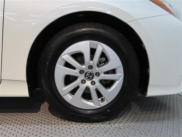 プリウス Ｓ　ハイブリッド　ナビ＆ＴＶ　メモリーナビ　フルセグ　バックカメラ　ＤＶＤ再生　衝突被害軽減システム　ＥＴＣ　スマートキー　ＬＥＤヘッドランプ　アイドリングストップ　オートクルーズコントロール　キーレス（19枚目）