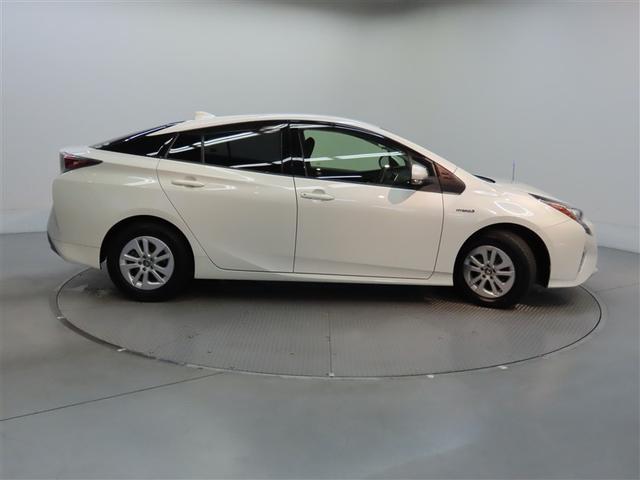 プリウス Ｓ　ハイブリッド　ナビ＆ＴＶ　メモリーナビ　フルセグ　バックカメラ　ＤＶＤ再生　衝突被害軽減システム　ＥＴＣ　スマートキー　ＬＥＤヘッドランプ　アイドリングストップ　オートクルーズコントロール　キーレス（22枚目）