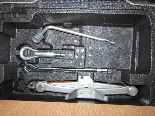 キューブ １５Ｘ　Ｖセレクション　ナビ＆ＴＶ　メモリーナビ　フルセグ　バックカメラ　ＤＶＤ再生　ミュージックプレイヤー接続可　スマートキー　アイドリングストップ　キーレス　ＣＤ（40枚目）