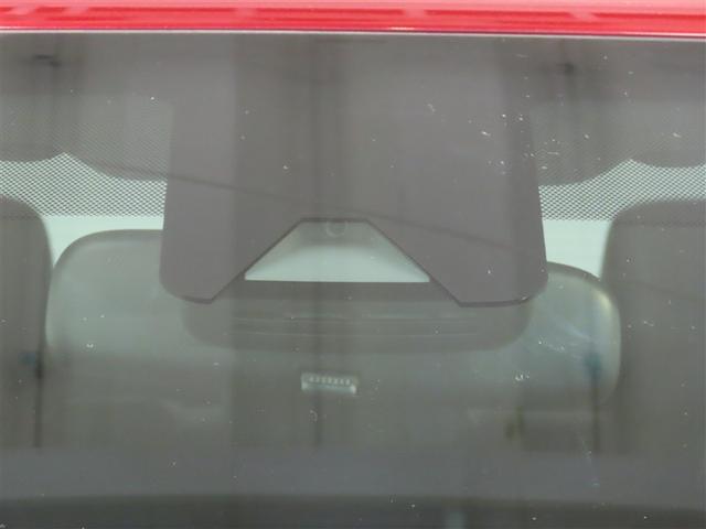 ヤリスクロス ハイブリッドＺ　４ＷＤ　ハイブリッド　ナビ＆ＴＶ　メモリーナビ　フルセグ　バックカメラ　ミュージックプレイヤー接続可　衝突被害軽減システム　ＥＴＣ　電動シート　スマートキー　ＬＥＤヘッドランプ　アイドリングストップ（2枚目）