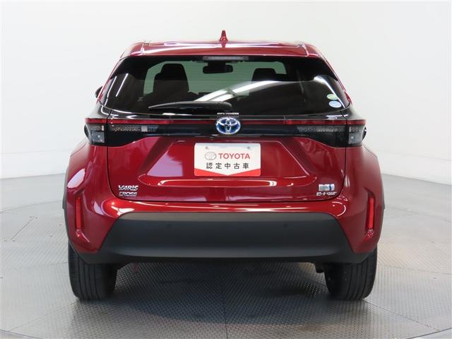 ヤリスクロス ハイブリッドＺ　４ＷＤ　ハイブリッド　ナビ＆ＴＶ　メモリーナビ　フルセグ　バックカメラ　ミュージックプレイヤー接続可　衝突被害軽減システム　ＥＴＣ　電動シート　スマートキー　ＬＥＤヘッドランプ　アイドリングストップ（7枚目）