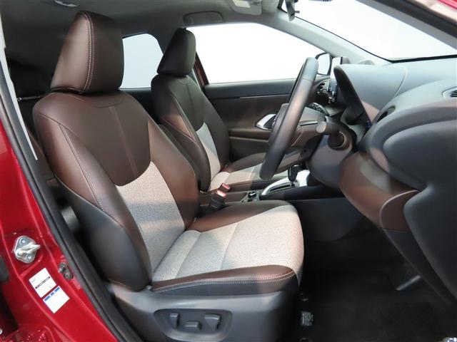 ヤリスクロス ハイブリッドＺ　４ＷＤ　ハイブリッド　ナビ＆ＴＶ　メモリーナビ　フルセグ　バックカメラ　ミュージックプレイヤー接続可　衝突被害軽減システム　ＥＴＣ　電動シート　スマートキー　ＬＥＤヘッドランプ　アイドリングストップ（10枚目）