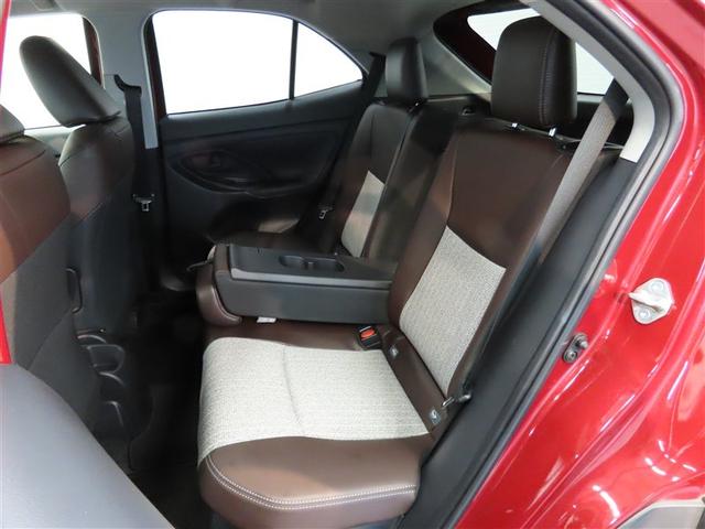 ヤリスクロス ハイブリッドＺ　４ＷＤ　ハイブリッド　ナビ＆ＴＶ　メモリーナビ　フルセグ　バックカメラ　ミュージックプレイヤー接続可　衝突被害軽減システム　ＥＴＣ　電動シート　スマートキー　ＬＥＤヘッドランプ　アイドリングストップ（29枚目）