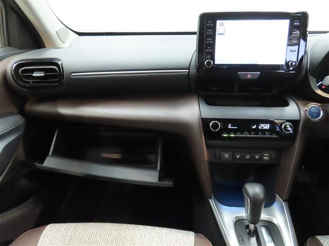 ヤリスクロス ハイブリッドＺ　４ＷＤ　ハイブリッド　ナビ＆ＴＶ　メモリーナビ　フルセグ　バックカメラ　ミュージックプレイヤー接続可　衝突被害軽減システム　ＥＴＣ　電動シート　スマートキー　ＬＥＤヘッドランプ　アイドリングストップ（32枚目）