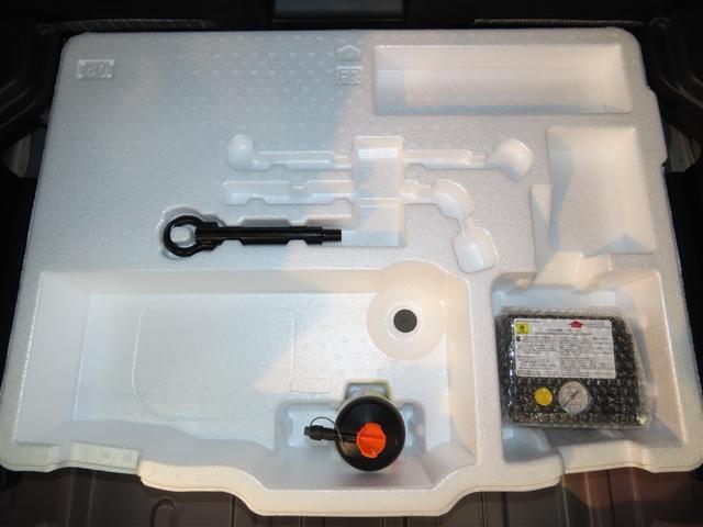 ヤリスクロス ハイブリッドＺ　４ＷＤ　ハイブリッド　ナビ＆ＴＶ　メモリーナビ　フルセグ　バックカメラ　ミュージックプレイヤー接続可　衝突被害軽減システム　ＥＴＣ　電動シート　スマートキー　ＬＥＤヘッドランプ　アイドリングストップ（39枚目）