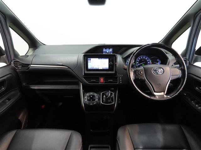 エスクァイア ハイブリッドＧｉ　ブラックテーラード　ハイブリッド　ナビ＆ＴＶ　両側電動スライド　メモリーナビ　フルセグ　バックカメラ　ＤＶＤ再生　衝突被害軽減システム　ＥＴＣ　３列シート　スマートキー　ＬＥＤヘッドランプ　乗車定員７人　キーレス　ＣＤ（12枚目）