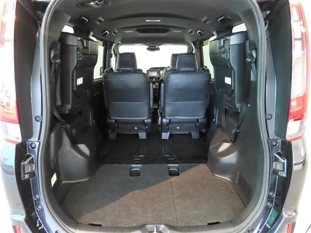 エスクァイア ハイブリッドＧｉ　ブラックテーラード　ハイブリッド　ナビ＆ＴＶ　両側電動スライド　メモリーナビ　フルセグ　バックカメラ　ＤＶＤ再生　衝突被害軽減システム　ＥＴＣ　３列シート　スマートキー　ＬＥＤヘッドランプ　乗車定員７人　キーレス　ＣＤ（27枚目）