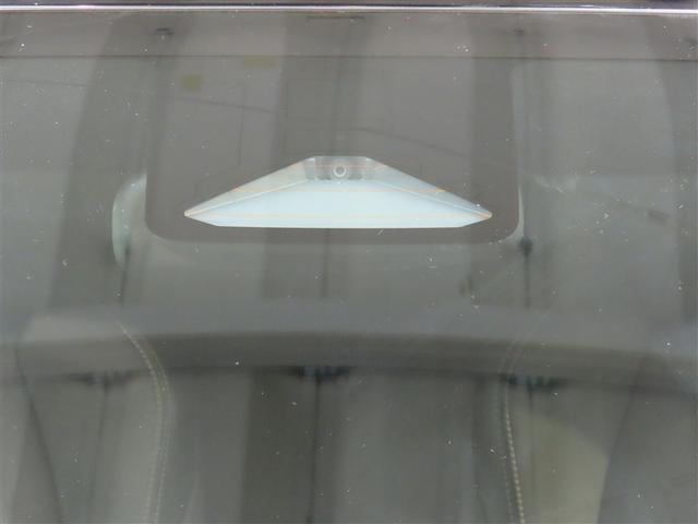 カローラツーリング ハイブリッド　ダブルバイビー　ハイブリッド　ナビ＆ＴＶ　メモリーナビ　フルセグ　バックカメラ　ドラレコ　ミュージックプレイヤー接続可　衝突被害軽減システム　ＥＴＣ　スマートキー　ＬＥＤヘッドランプ　アイドリングストップ　キーレス（4枚目）