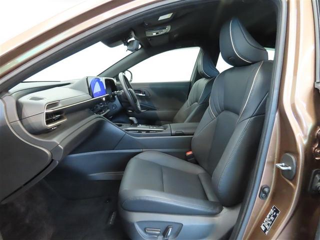 クラウンクロスオーバー Ｇアドバンスド・レザーパッケージ　４ＷＤ　革シート　ハイブリッド　フルセグ　バックカメラ　ドラレコ　ミュージックプレイヤー接続可　衝突被害軽減システム　ＥＴＣ　電動シート　スマートキー　ＬＥＤヘッドランプ　アイドリングストップ（28枚目）