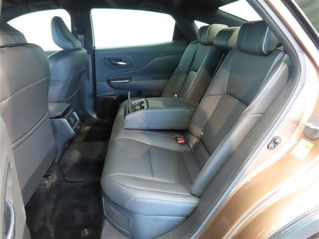 クラウンクロスオーバー Ｇアドバンスド・レザーパッケージ　４ＷＤ　革シート　ハイブリッド　フルセグ　バックカメラ　ドラレコ　ミュージックプレイヤー接続可　衝突被害軽減システム　ＥＴＣ　電動シート　スマートキー　ＬＥＤヘッドランプ　アイドリングストップ（29枚目）