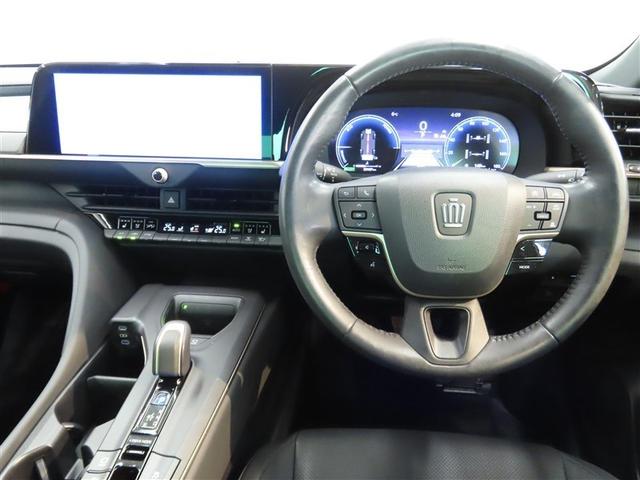 クラウンクロスオーバー Ｇアドバンスド・レザーパッケージ　４ＷＤ　革シート　ハイブリッド　フルセグ　バックカメラ　ドラレコ　ミュージックプレイヤー接続可　衝突被害軽減システム　ＥＴＣ　電動シート　スマートキー　ＬＥＤヘッドランプ　アイドリングストップ（30枚目）