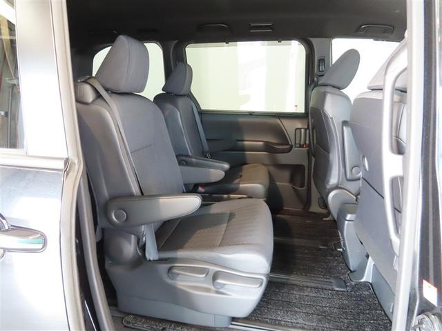 ヴォクシー ハイブリッドＳ－Ｇ　４ＷＤ　展示・試乗車　ハイブリッド　電動スライドドア　フルセグ　後席モニター　バックカメラ　ＤＶＤ再生　ミュージックプレイヤー接続可　衝突被害軽減システム　ＥＴＣ　３列シート　スマートキー　キーレス（11枚目）