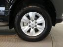 純正アルミ付のデザインが、大きい車両を引き締まった感じにさせてくれますね。