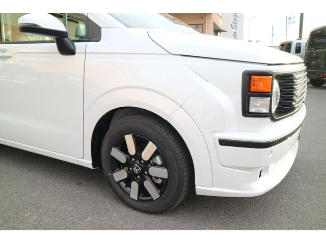 フリード ｅ：ＨＥＶエアー　ＥＸ　ＤＡＭＤ　ＩＳＯＬＡＴＯＲ　ダムドアイソレーター　フェイスチェンジキット　登録済み未使用車　７人乗り　パールホワイト　両側パワースライドドア（41枚目）