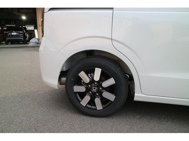 フリード ｅ：ＨＥＶエアー　ＥＸ　ＤＡＭＤ　ＩＳＯＬＡＴＯＲ　ダムドアイソレーター　フェイスチェンジキット　登録済み未使用車　７人乗り　パールホワイト　両側パワースライドドア（45枚目）