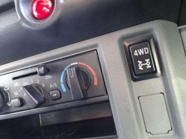 ミニキャブバン ＣＤ　４ＷＤ　オートマチック　標準車（9枚目）