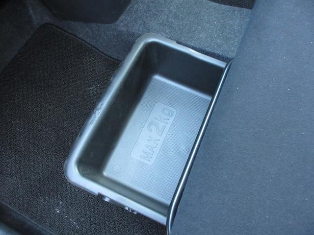 キャスト アクティバＸ　当社下取りワンオーナー　純正ＣＤオーディオ　横滑り防止装置　オートライト　オートエアコン　アイドリングストップ　プッシュスタート　スマートキー　セキュリティアラーム　ベンチシート（42枚目）