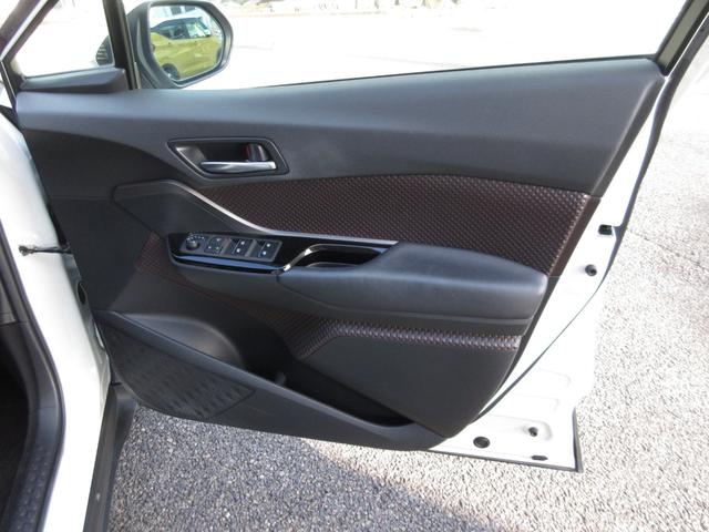 Ｃ－ＨＲ Ｇ　ワンオーナー　ＳＤナビ（ＴＶ／ＣＤ／ＤＶＤ／ＳＤ／Ｍサーバー／Ｂｌｕｅｔｏｏｔｈ）　バックカメラ　ＥＴＣ　レーダークルーズコントロール　ブレーキアシスト　レーンキープアシスト　ＢＳＭ　Ｐソナー（35枚目）