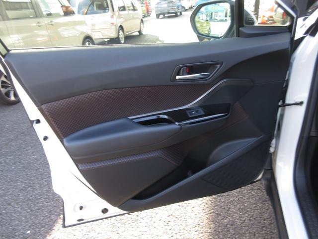 Ｃ－ＨＲ Ｇ　ワンオーナー　ＳＤナビ（ＴＶ／ＣＤ／ＤＶＤ／ＳＤ／Ｍサーバー／Ｂｌｕｅｔｏｏｔｈ）　バックカメラ　ＥＴＣ　レーダークルーズコントロール　ブレーキアシスト　レーンキープアシスト　ＢＳＭ　Ｐソナー（37枚目）