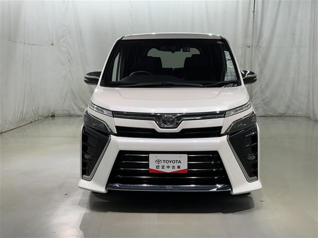 ヴォクシー ZS 煌III 衝突被害軽減システム メモリーナビ フルセグ バックカメラ ETC ドラレコ CD DVD再生 後席モニター オートクルーズコントロール LEDヘッドランプ 両側電動スライド 乗車定員7人 3列シート(3枚目)