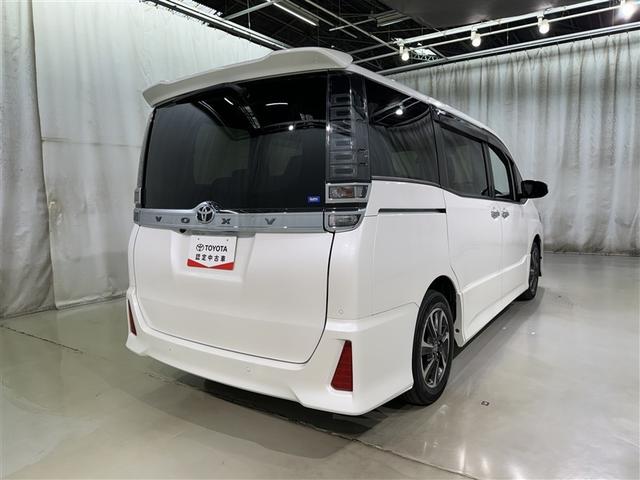 ヴォクシー ZS 煌III 衝突被害軽減システム メモリーナビ フルセグ バックカメラ ETC ドラレコ CD DVD再生 後席モニター オートクルーズコントロール LEDヘッドランプ 両側電動スライド 乗車定員7人 3列シート(6枚目)