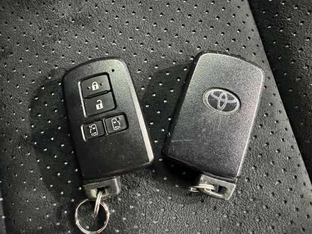 ヴォクシー ZS 煌III 衝突被害軽減システム メモリーナビ フルセグ バックカメラ ETC ドラレコ CD DVD再生 後席モニター オートクルーズコントロール LEDヘッドランプ 両側電動スライド 乗車定員7人 3列シート(27枚目)