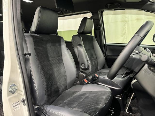 ヴォクシー ZS 煌III 衝突被害軽減システム メモリーナビ フルセグ バックカメラ ETC ドラレコ CD DVD再生 後席モニター オートクルーズコントロール LEDヘッドランプ 両側電動スライド 乗車定員7人 3列シート(28枚目)